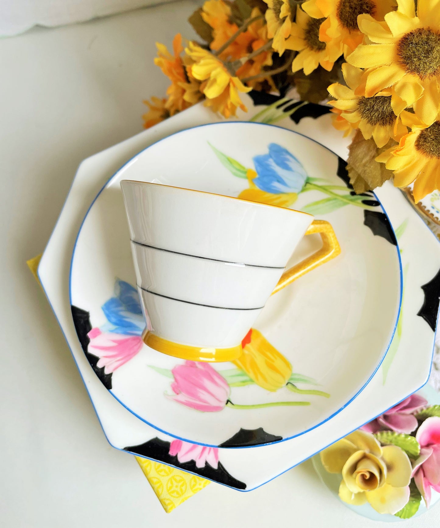Tulip Paragon Hand Painted Art Deco Coffee Cup Trio
