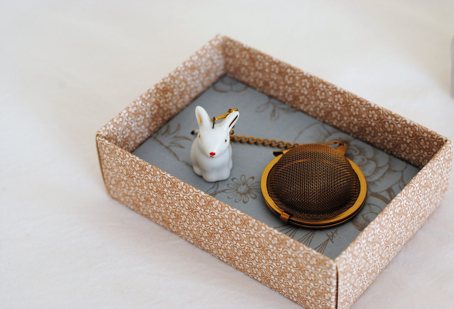 Pip Studio Ceramic Rabbit & Brass Tea Infuser