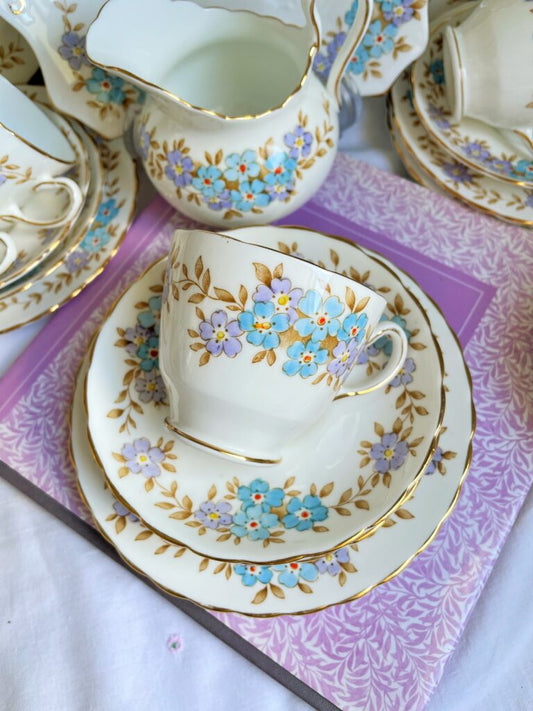 Vintage Hand Painted Tuscan China 15 Piece Tea Set